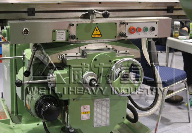 萬(wàn)能升降臺(tái)臥式銑床如何接電試車(chē)