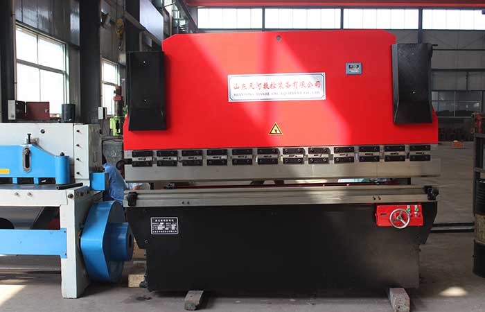 WC67Y-40T/2500液壓折彎?rùn)C(jī),40噸2米5液壓數(shù)控折彎?rùn)C(jī)