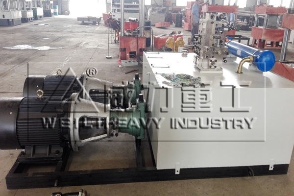 1200噸四柱液壓機液壓泵